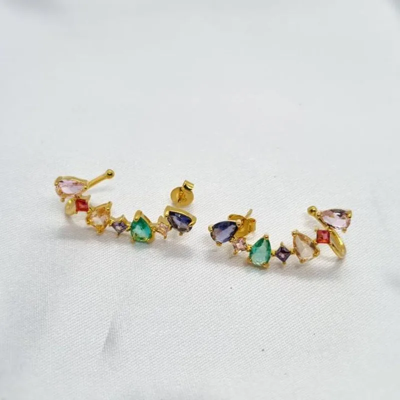 Ear Cuff com piercing zircônias coloridas Ouro 18K